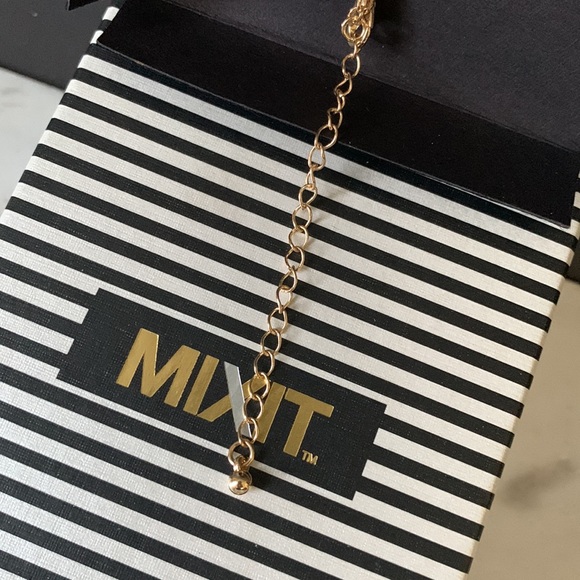 MIXIT Flower Necklace and Pierced Earring Set - Picture 6 of 7